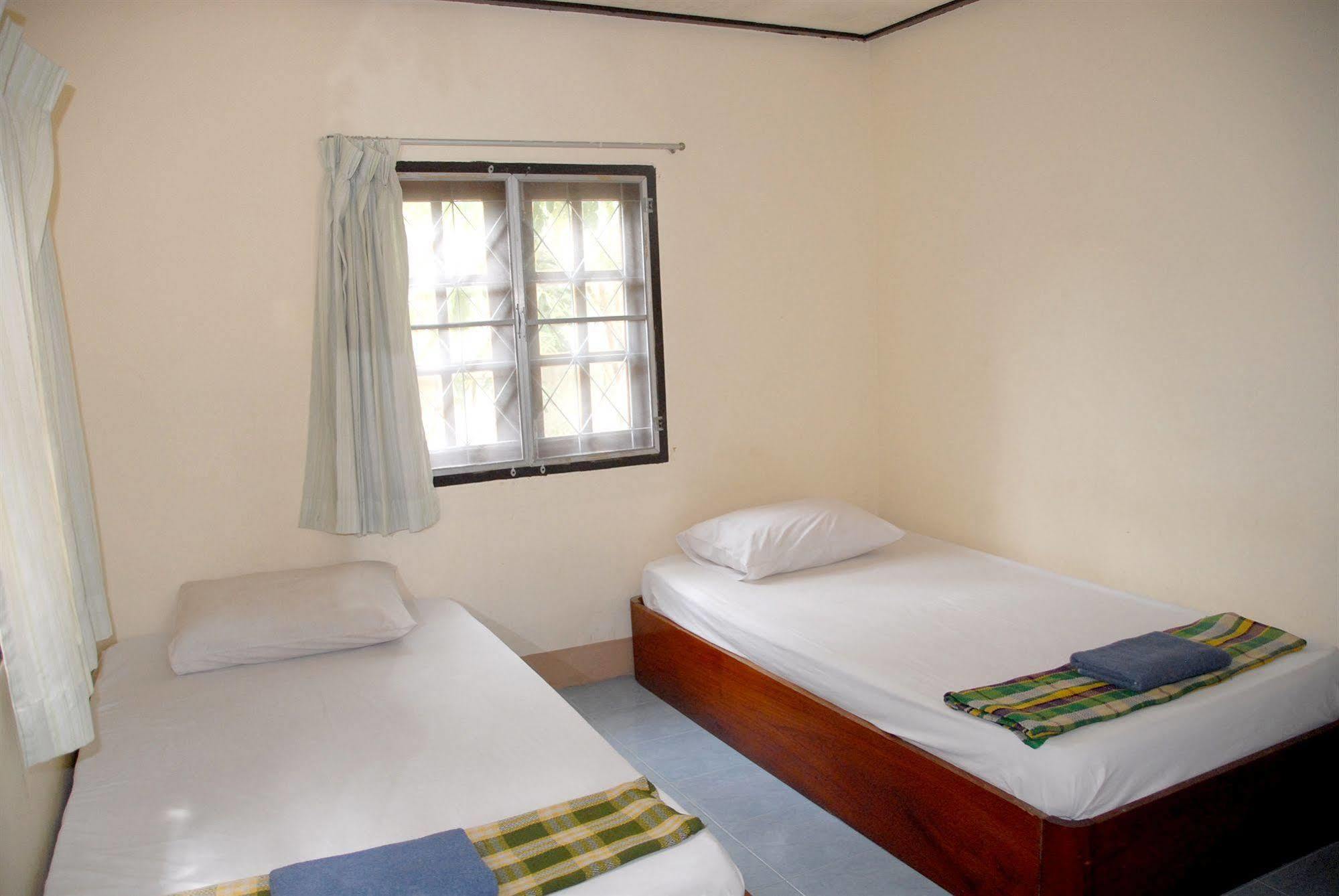 Sukasem Bungalow Ламаи-Бич Экстерьер фото